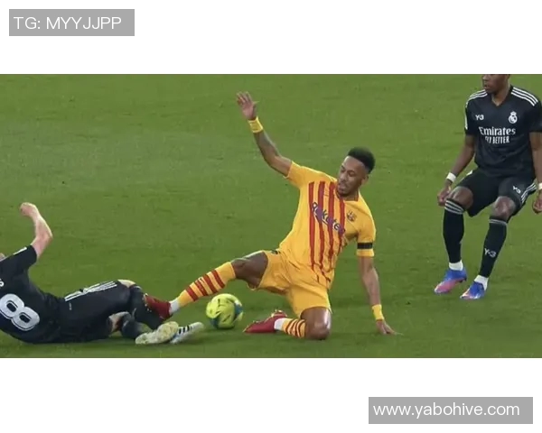 维尼修斯社交媒体分享照片激励球队期待国家德比盛战明日相见共享激情时刻