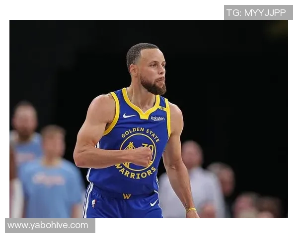 历史上单场投中10个以上三分球的球员盘点库里独占鳌头超越二三四名总和 历史上单场投中10个以上三分球的球员盘点库里独占鳌头超越二三四名总和