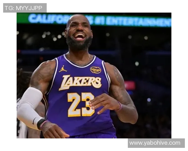 詹姆斯谈新赛季骑士压力大认为球队面临重大挑战与期待