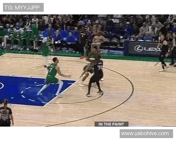 兰德尔全场表现平平下半场仅得9分贡献24分7板3助2断